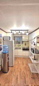 Modern 2BR in Haebangchon, Near Itaewon, Seoul Holiday Stay