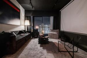 2BR Downtown Dubai - Burj Fountain Views - 100 TV