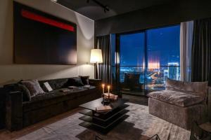 2BR Downtown Dubai - Burj Fountain Views - 100 TV
