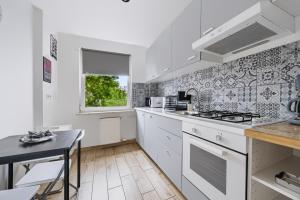 Warsaw Ursynów Apt - 64 m2, Balcony & Metro nearby by Rentujemy