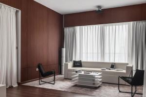 2BR Burj Khalifa with Fountain Views and Downtown Dubai