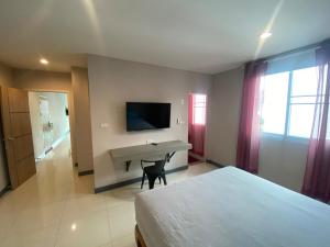 2 BR Apartment in On Nut Sukhumvit