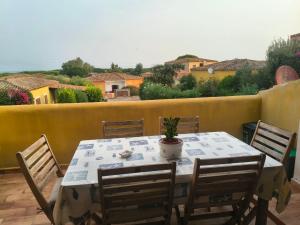 Accogliente trilocale con terrazzo vista mare, Residence Mirice - Vignola Mare