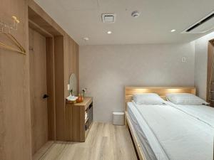 UrbanNest Inn Cheonggye