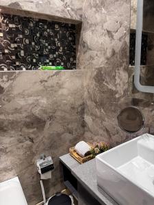 Ananda, Modern 2BHK with Balcony, South Delhi