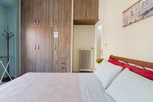 Cozy & Bright Home - 50m from metro station Άg Antonios