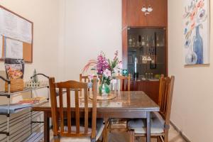 Cozy & Bright Home - 50m from metro station Άg Antonios