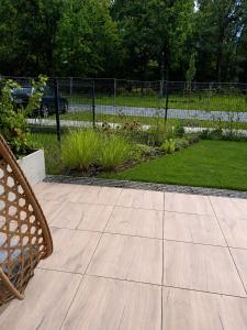 BOOK&RELAX Premium Apartment with private garden, parking, AC, close to City Centre&Park