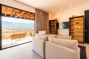 Modern 2BR Apartment 5 Mins from SMA Center