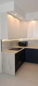BOOK&RELAX Premium Apartment with private garden, parking, AC, close to City Centre&Park