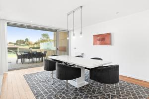 GuestReady - Luxurious Beachfront Villa Retreat