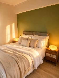 4 min Metro & Mall, Free Parking Garage, Center