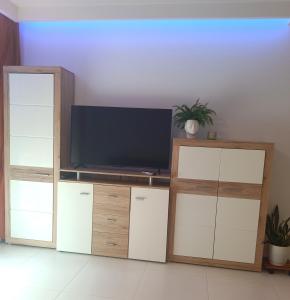BOOK&RELAX Apartment, Private garden, Free parking, AC, Near City Centre&Park