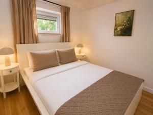 Urban Base Rooms & Apartments