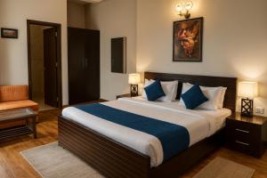 The Garnet Apartment With Balcony # Lift # Garden # Ac rooms # Private Parking # Near Prem Mandir # Located Inside- Omaxe Eternity Vrindavan #