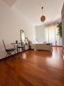 Garibaldi Central Rooms
