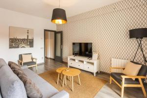 64IND1131 - Apartment with balcony