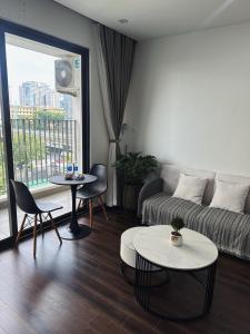 Pie Home Luxury Apt C2 DCapital Tran Duy Hung