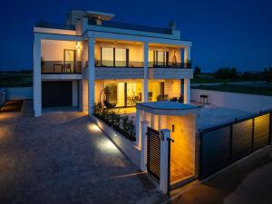 Villa LaMag - Sunset View Apartment