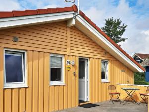 6 person holiday home in GROEMITZ