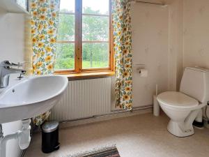 5 person holiday home in MARIANNELUND
