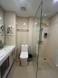 City Garden Olympus - Fully equipped with pool viewincluded FREE electricity water and internet