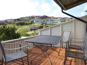 6 person holiday home in Bovallstrand-By Traum