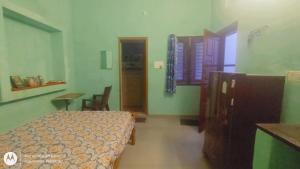 Arunachala foothills stays