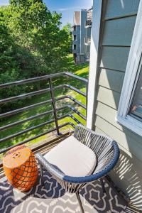 Mountain Monarchy Studio for 2 Condo, Pools, Wifi & Cable