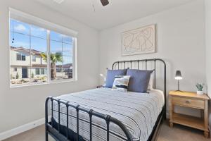 Escondido 2343 & 2355 Retreat Connected homes with 10 Bedrooms, sleeps 40, and endless amenities!