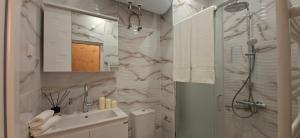 Arena Izgrev Luxury Apartment - Sea View, Skyline, Free Parking