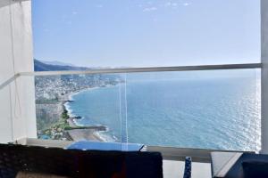 Comfortable 1-Bedroom Beachfront with Great Views