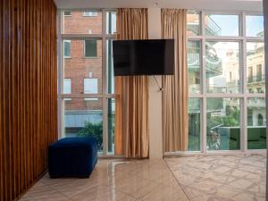 DownTown Suites
