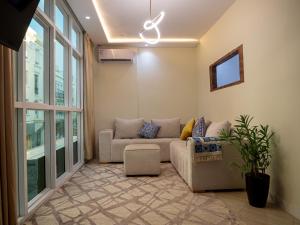 DownTown Suites