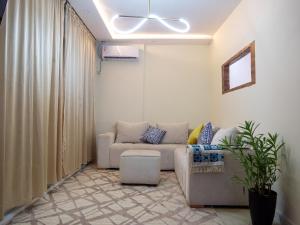 DownTown Suites