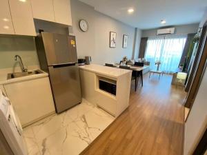 Astra Sky River, 150-meter infinity pool, 2-bedroom apartment with stunning views on the 15th floor