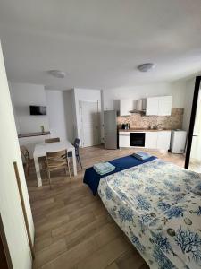 Monolocale Onda Blu
