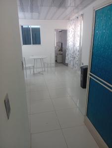 Apartaestudio Moderno con Aire Acondicionado, WiFi 900MB y Código de Acceso