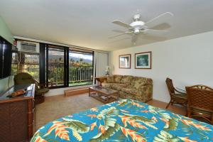SUMMER SALE! Spacious Studio Close to Ocean Heated Pool - Kaleialoha 402