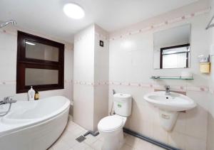 Bolds House Ben Thanh Market, District 1 - Cozy Living Space in The Heart of Saigon