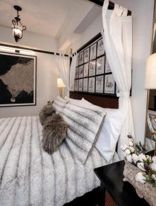 Condesa 2 Bd 2 Story apt with Private patio,Pool, Gym, security 24 7 and park view