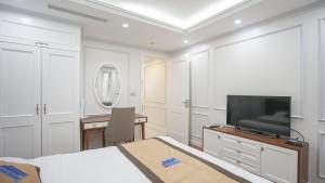 Paradise Apartment - 79 Nguyen Du - 2Bedroom