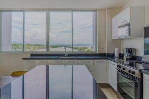 Ocean Views in El Roble: Pool & Gym Access!