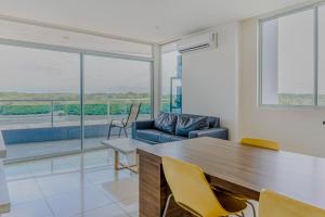 Ocean Views in El Roble: Pool & Gym Access!