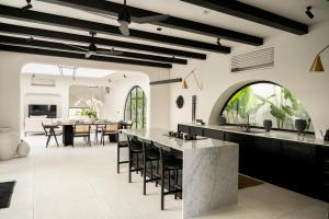 Villa Sicily at Isola villas, Seseh