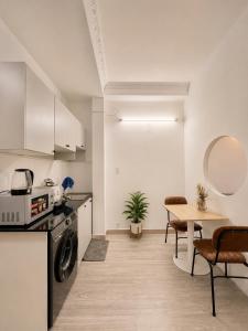 Bolds House Ben Thanh Market, District 1 - Cozy Living Space in The Heart of Saigon