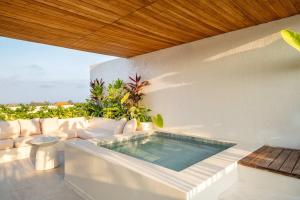 LB Villa Rooftop Pool Private Pool in Ungasan
