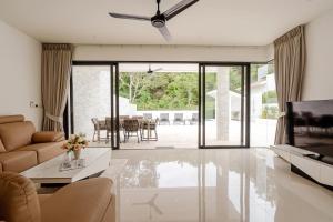 Villa Sandy Modern Pool Villa in Bo Put