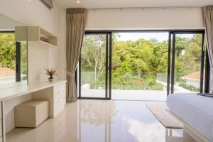 Villa Sandy Modern Pool Villa in Bo Put