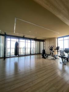 Modern Monthly Studio Fast WiFi Great Location